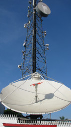Satellite mast