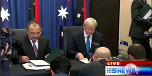 PNG Prime Minister Peter O'Neill (l) with Australian PM, Kevin Rudd