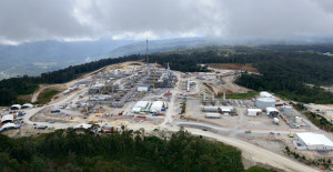 The PNG LNG projects gas conditioning plant at Hides in Southern Highlands Province. Credit: ExxonMobil/Richard Dellman