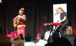 Delegates were treated to the sounds of legendary PNG singer George Telek, accompanied by Australian David Bridie.