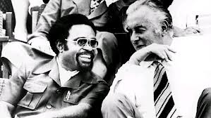 Gough Whitlam and a young Michael Somare at Independence celebrations. Credit: Whitlam Institute.